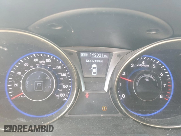 2013 Hyundai Genesis Coupe Track z VIN KMHHU6KJ5DU081216, wystawiony jako Copart lot #55539535 z przebiegiem 162 021 mil mil oraz Czysty tytuł • Clean title. Historia ofert i sprzedaży dostępna na DreamBid. Obrazek 9.