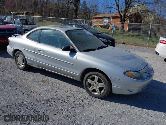 2001 Ford Escort ZX2 with VIN 3FAFP11321R241862, listed as a IAAI auction lot 41875706 with 284,720 mi miles. Bid and sale history available at carsss.com. Image 1.