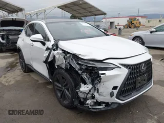 2025 Lexus NX 450h+ Luxury z VIN JTJHKCFZ1S2043125, wystawiony jako IAAI lot #42062361 z przebiegiem 24 902 mil mil oraz . Historia ofert i sprzedaży dostępna na DreamBid. Obrazek 1.
