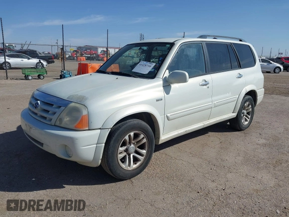 2005 Suzuki XL-7 LX with VIN JS3TX92V554106242, listed as a IAAI auction lot 41428710 with 204,513 mi miles. Bid and sale history available at carsss.com. Image 2.