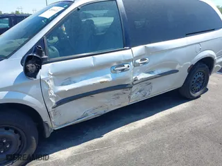 2003 Dodge Caravan EL with VIN 2D4GP34363R215394, listed as a IAAI auction lot 42016621 with 278,944 mi miles. Bid and sale history available at carsss.com. Image 6.