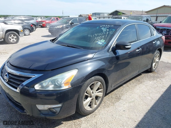 2013 Nissan Altima 2.5 SL with VIN 1N4AL3AP3DN492319, listed as a IAAI auction lot 41940472 with 109,838 mi miles. Bid and sale history available at carsss.com. Image 2.
