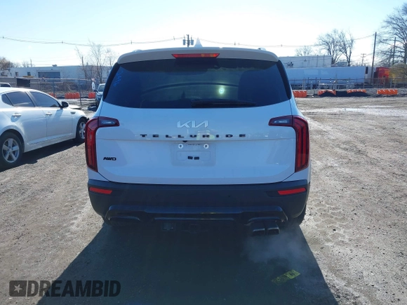 2022 Kia Telluride SX z VIN 5XYP5DHC2NG299501, wystawiony jako IAAI lot #41816830 z przebiegiem 61 413 mil mil oraz . Historia ofert i sprzedaży dostępna na DreamBid. Obrazek 17.