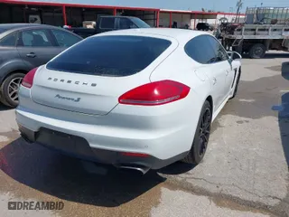 2014 Porsche Panamera with VIN WP0AA2A74EL013252, listed as a IAAI auction lot 42031010 with 78,890 mi miles. Bid and sale history available at carsss.com. Image 4.