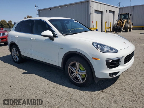 2016 Porsche Cayenne S E-Hybrid with VIN WP1AE2A25GLA61353, listed as a Copart auction lot 59821105 with 98,905 mi miles and Clean title. Bid and sale history available at DreamBid. Image 4.