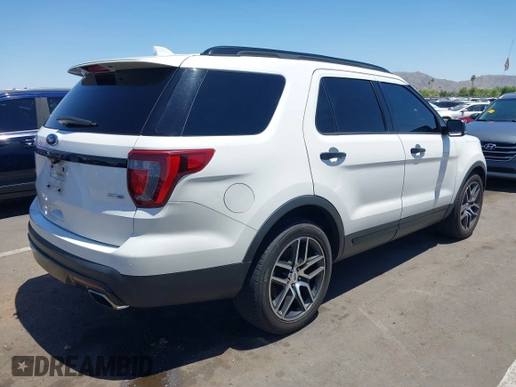 2017 Ford Explorer Sport z VIN 1FM5K8GT4HGA61316, wystawiony jako IAAI lot #42572392 z przebiegiem 92 860 mil mil oraz . Historia ofert i sprzedaży dostępna na DreamBid. Obrazek 4.