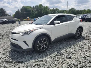 2018 Toyota C-HR XLE z VIN NMTKHMBX1JR001061, wystawiony jako Copart lot #55501175 z przebiegiem 171 140 mil mil oraz Szkoda całkowita • Salvage title. Historia ofert i sprzedaży dostępna na DreamBid. Obrazek 1.