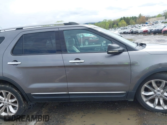 2012 Ford Explorer XLT with VIN 1FMHK8D81CGA54426, listed as a IAAI auction lot 41931005 with 194,501 mi miles and . Bid and sale history available at DreamBid. Image 13.