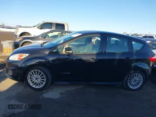 2014 Ford C-Max SE z VIN 1FADP5AU6EL510196, wystawiony jako IAAI lot #41827526 z przebiegiem 87 431 mil mil oraz . Historia ofert i sprzedaży dostępna na DreamBid. Obrazek 15.