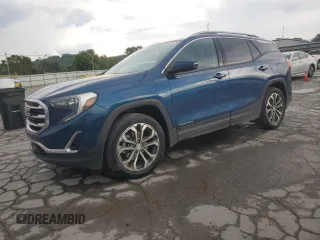 2020 GMC Terrain SLT z VIN 3GKALPEX5LL157089, wystawiony jako Copart lot #62841125 z przebiegiem 54 634 mil mil oraz Czysty tytuł • Clean title. Historia ofert i sprzedaży dostępna na DreamBid. Obrazek 1.