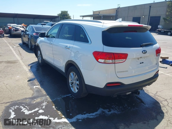 2017 Kia Sorento LX with VIN 5XYPGDA59HG307040, listed as a IAAI auction lot 42125920 with 125,303 mi miles and . Bid and sale history available at carsss.com. Image 3.