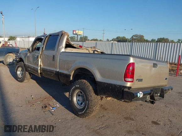 2001 Ford Super Duty F-250 XL with VIN 1FTNW21F61EC35820, listed as a IAAI auction lot 40466765 with 98,316 mi miles. Bid and sale history available at carsss.com. Image 3.