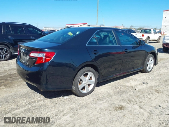 2012 Toyota Camry L with VIN 4T1BF1FK3CU198555, listed as a IAAI auction lot 41427464 with 185,054 mi miles. Bid and sale history available at carsss.com. Image 4.