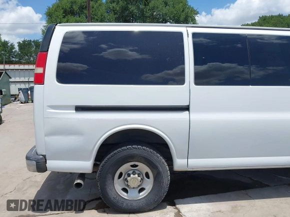 2016 Chevrolet Express Passenger LT с VIN 1GAZGMFG9G1176444, выставлен на аукционе IAAI как лот 42438135 с пробегом 151 202 миль миль и . История ставок и продаж доступна на DreamBid. Изображение 20.