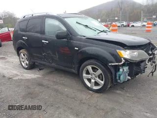 2007 Mitsubishi Outlander XLS with VIN JA4MT41X97Z018573, listed as a IAAI auction lot 41937728 with 151,346 mi miles. Bid and sale history available at carsss.com. Image 1.