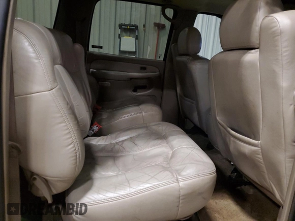2002 Chevrolet Suburban LS with VIN 3GNFK16Z72G174749, listed as a Copart auction lot 87416144 with 0 mi miles and Non Repairable. Bid and sale history available at carsss.com. Image 10.