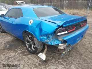 2015 Dodge Challenger R/T with VIN 2C3CDZAT6FH878216, listed as a IAAI auction lot 41304913 with 104,176 mi miles. Bid and sale history available at carsss.com. Image 6.