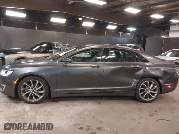 2019 Lincoln MKZ Reserve I with VIN 3LN6L5D99KR627804, listed as a IAAI auction lot 41643965 with 33,764 mi miles. Bid and sale history available at carsss.com. Image 14.