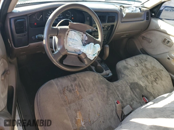 2001 Toyota Tacoma z VIN 5TENL42N71Z786121, wystawiony jako Copart lot #59601225 z przebiegiem 194 609 mil mil oraz Szkoda całkowita • Salvage title. Historia ofert i sprzedaży dostępna na DreamBid. Obrazek 8.