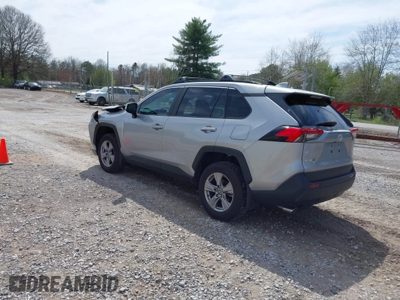 2025 Toyota RAV4 XLE with VIN 2T3W1RFVXSC309764, listed as a IAAI auction lot 41866773 with 4,641 mi miles. Bid and sale history available at carsss.com. Image 3.