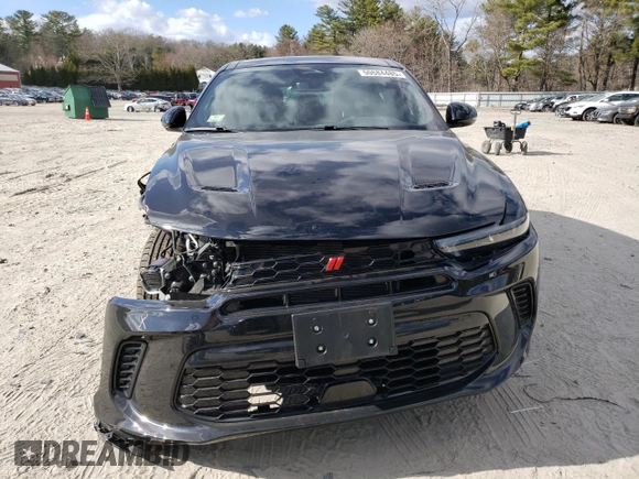 2024 Dodge Hornet R/T Plus z VIN ZACPDFDW3R3A22383, wystawiony jako Copart lot #50684485 z przebiegiem 3 053 mil mil oraz Szkoda całkowita • Salvage title. Historia ofert i sprzedaży dostępna na DreamBid. Obrazek 5.