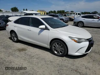 2015 Toyota Camry XLE with VIN 4T1BF1FK9FU112752, listed as a Copart auction lot 52641205 with 117,981 mi miles and Salvage Title. Bid and sale history available at carsss.com. Image 4.