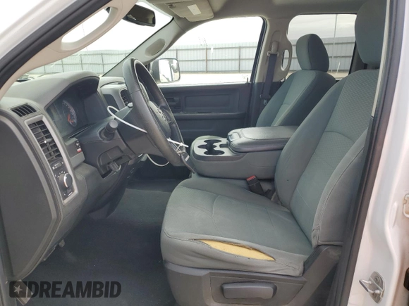 2015 Ram 1500 Tradesman z VIN 1C6RR7FMXFS662303, wystawiony jako Copart lot #53361705 z przebiegiem 137 807 mil mil oraz Szkoda całkowita • Salvage title. Historia ofert i sprzedaży dostępna na DreamBid. Obrazek 7.