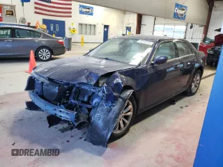 2017 Chrysler 300 Limited z VIN 2C3CCARG3HH622016, wystawiony jako Copart lot #49293935 z przebiegiem Nie podano mil oraz Szkoda całkowita • Salvage title. Historia ofert i sprzedaży dostępna na DreamBid. Obrazek 1.