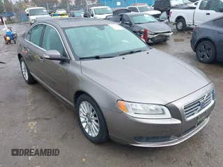2008 Volvo S80 3.2L with VIN YV1AS982281081057, listed as a IAAI auction lot 41783781 with 60,995 mi miles. Bid and sale history available at carsss.com. Image 1.