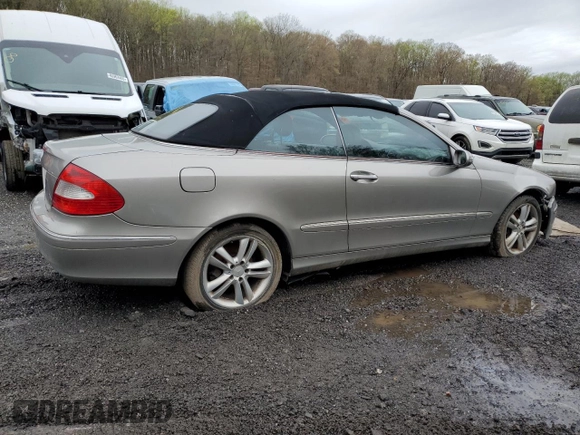 2008 Mercedes-Benz CLK 350 с VIN WDBTK56F38T090771, выставлен на аукционе Copart как лот 51752535 с пробегом Не указан миль и Списание • Salvage title. История ставок и продаж доступна на DreamBid. Изображение 3.
