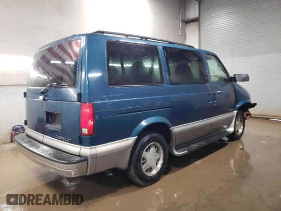 2002 Chevrolet Astro with VIN 1GNDM19X82B132319, listed as a Copart auction lot 86014534 with 193,813 mi miles and Salvage Title. Bid and sale history available at carsss.com. Image 3.