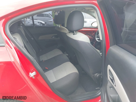 2014 Chevrolet Cruze LS with VIN 1G1PA5SG1E7183127, listed as a IAAI auction lot 40790905 with 118,508 mi miles. Bid and sale history available at carsss.com. Image 8.