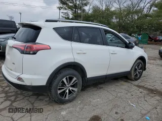 2018 Toyota RAV4 XLE with VIN JTMWFREV2JD108986, listed as a Copart auction lot 45220965 with 0 mi miles and Salvage Title. Bid and sale history available at carsss.com. Image 3.