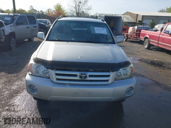 2005 Toyota Highlander z VIN JTEEP21A250076407, wystawiony jako IAAI lot #42050850 z przebiegiem 144 143 mil mil oraz . Historia ofert i sprzedaży dostępna na DreamBid. Obrazek 6.