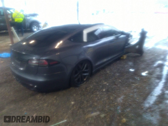 2022 Tesla Model S with VIN 5YJSA1E57NF484158, listed as a IAAI auction lot 41531574 with 16,079 mi miles and . Bid and sale history available at DreamBid. Image 4.