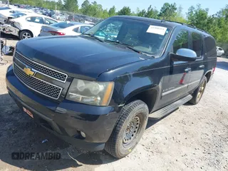 2011 Chevrolet Suburban LTZ with VIN 1GNSKKE31BR299912, listed as a IAAI auction lot 41990351 with 268,982 mi miles. Bid and sale history available at carsss.com. Image 17.