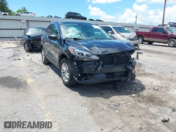 2020 Ford Escape SE z VIN 1FMCU0G65LUA92260, wystawiony jako IAAI lot #42244569 z przebiegiem 49 802 mil mil oraz . Historia ofert i sprzedaży dostępna na DreamBid. Obrazek 1.