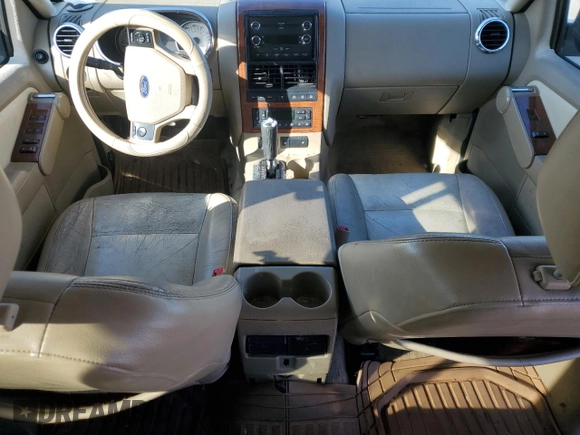 2008 Ford Explorer Eddie Bauer с VIN 1FMEU74E58UA67413, выставлен на аукционе Copart как лот 65111545 с пробегом Не указан миль и На запчасти • Non repairable. История ставок и продаж доступна на DreamBid. Изображение 8.