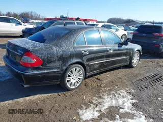 2007 Mercedes-Benz E-Class 3.5L with VIN WDBUF87X27X215963, listed as a IAAI auction lot 41424948 with 117,508 mi miles. Bid and sale history available at carsss.com. Image 4.
