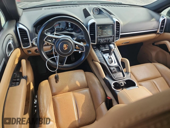 2016 Porsche Cayenne S z VIN WP1AB2A2XGLA94535, wystawiony jako Copart lot #59061015 z przebiegiem 120 270 mil mil oraz Szkoda całkowita • Salvage title. Historia ofert i sprzedaży dostępna na DreamBid. Obrazek 8.