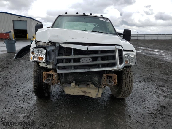 2000 Ford Super Duty F-250 XL with VIN 1FTNW21FXYEE06157, listed as a Copart auction lot 51273275 with 290,990 mi miles and Salvage Title. Bid and sale history available at carsss.com. Image 5.