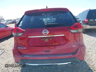 2017 Nissan Rogue SL z VIN JN8AT2MT1HW134475, wystawiony jako IAAI lot #41762159 z przebiegiem 163 689 mil mil oraz . Historia ofert i sprzedaży dostępna na DreamBid. Obrazek 16.