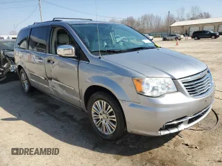2013 Chrysler Town & Country Touring L with VIN 2C4RC1CG7DR647830, listed as a Copart auction lot 47555005 with 91,284 mi miles and Salvage Title. Bid and sale history available at DreamBid. Image 4.