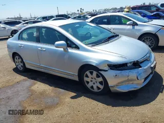 2006 Honda Civic LX z VIN 2HGFA16596H510899, wystawiony jako IAAI lot #41997977 z przebiegiem 39 510 mil mil oraz . Historia ofert i sprzedaży dostępna na DreamBid. Obrazek 1.