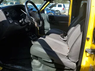 2001 Ford Ranger XL Fleet with VIN 1FTZR15E71TA43208, listed as a Copart auction lot 47017245 with 160,631 mi miles and Salvage Title. Bid and sale history available at DreamBid. Image 7.