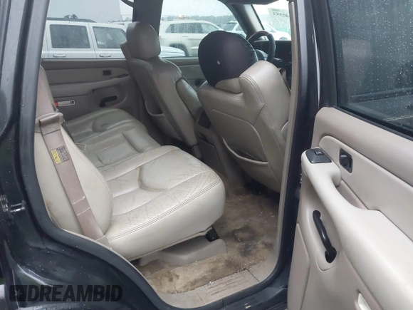 2003 Chevrolet Tahoe LT with VIN 1GNEK13Z73R176597, listed as a IAAI auction lot 41540553 with 275,042 mi miles. Bid and sale history available at carsss.com. Image 8.