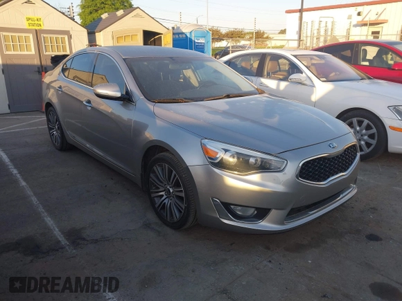 2014 Kia Cadenza Limited with VIN KNALN4D76E5143751, listed as a IAAI auction lot 42067722 with 197,660 mi miles. Bid and sale history available at carsss.com. Image 1.