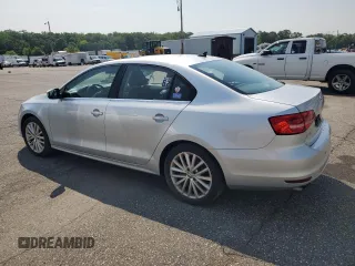 2015 Volkswagen Jetta SE с VIN 3VWD17AJ2FM350408, выставлен на аукционе Copart как лот 60422495 с пробегом 137 473 миль миль и Списание • Salvage title. История ставок и продаж доступна на DreamBid. Изображение 2.