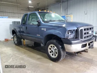 2005 Ford F-350 XL z VIN 1FTWX31P55EC91379, wystawiony jako Copart lot #47813565 z przebiegiem 142 729 mil mil oraz Szkoda całkowita • Salvage title. Historia ofert i sprzedaży dostępna na DreamBid. Obrazek 4.