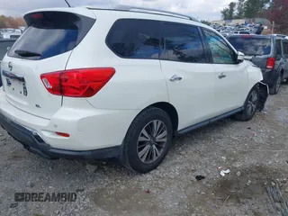2017 Nissan Pathfinder SV z VIN 5N1DR2MN9HC656258, wystawiony jako IAAI lot #41010118 z przebiegiem 154 944 mil mil oraz . Historia ofert i sprzedaży dostępna na DreamBid. Obrazek 4.